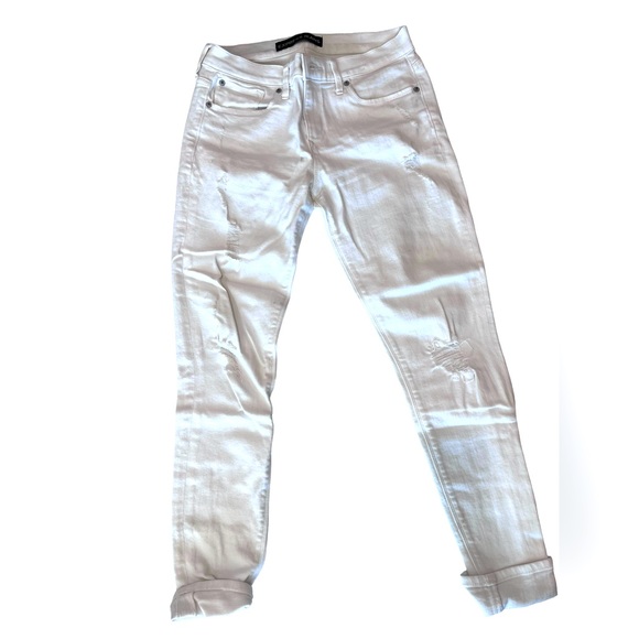 American Eagle Outfitters Denim - American Eagle white jeans